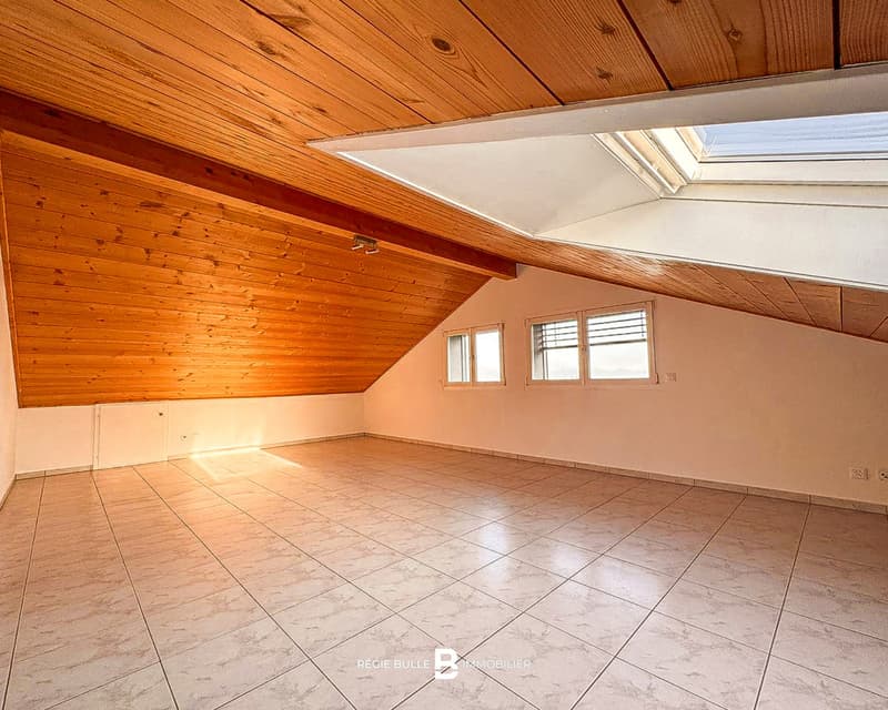 Grolley - Superbe duplex de 6.5 pièces à louer (10)