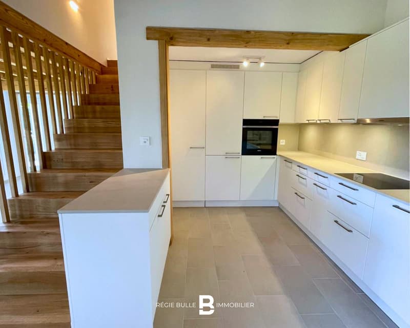 Le Bry - Magnifique villa rénovée avec superbe vue (4)