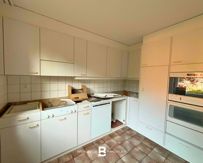 Bel appartement de 4,5 pièces avec jardin privatif (6)