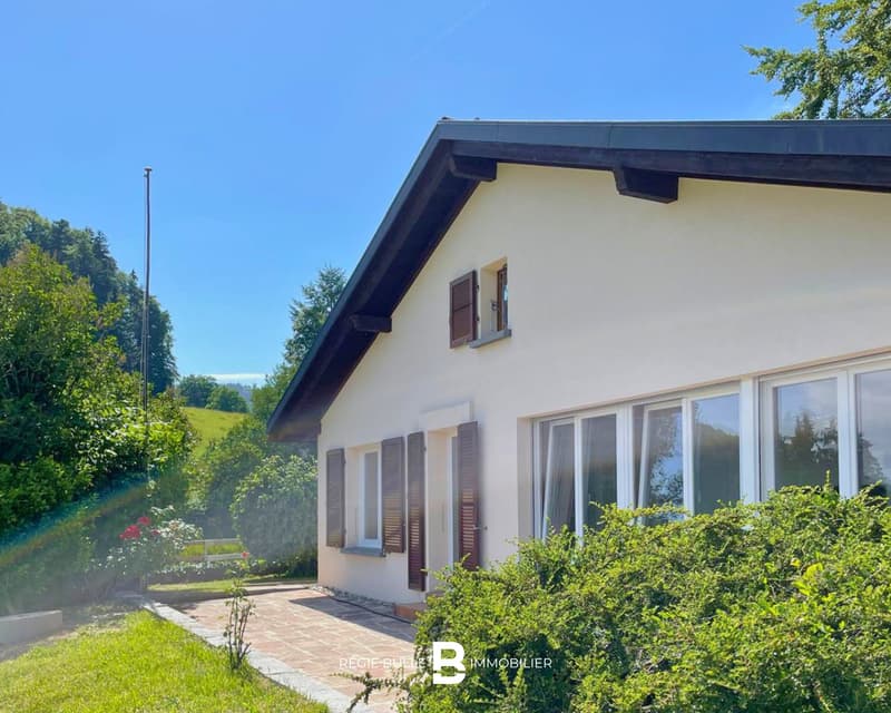 Le Bry - Magnifique villa rénovée avec superbe vue (1)
