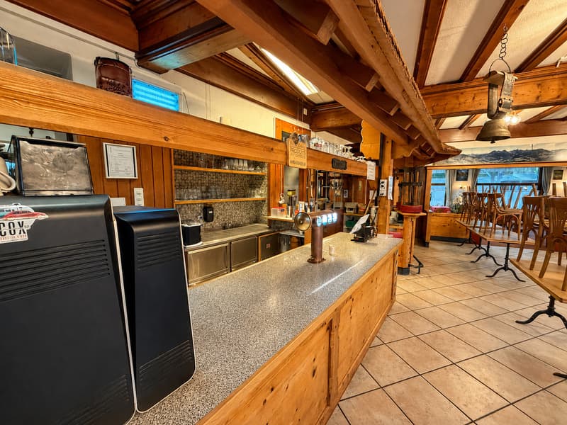 Magnifique restaurant au coeur de Château-d'OEx - Buffet de la Gare (2)