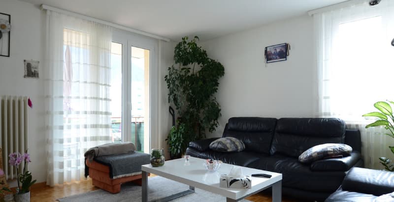 Séjour avec accès balcon