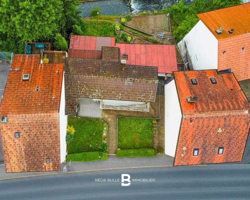 Maison villageoise - Emplacement stratégique ! (8)