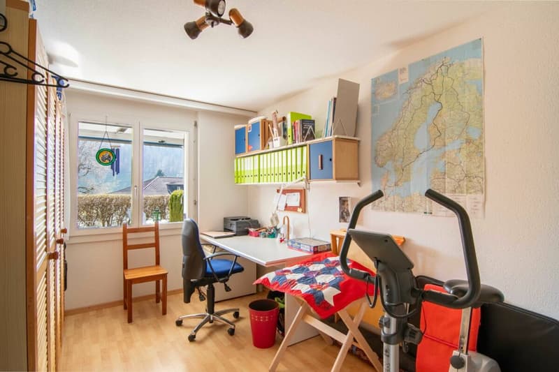 Nature et proximité de la ville - appartement 3,5 pièces bien entretenu avec jardin d'hiver, balcon & place de parking à Stettlen (11)