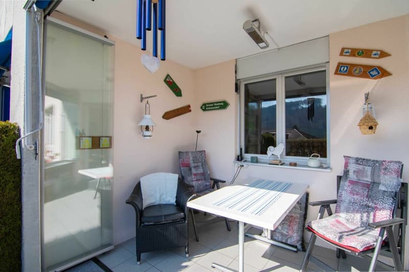 Nature et proximité de la ville - appartement 3,5 pièces bien entretenu avec jardin d'hiver, balcon & place de parking à Stettlen (15)
