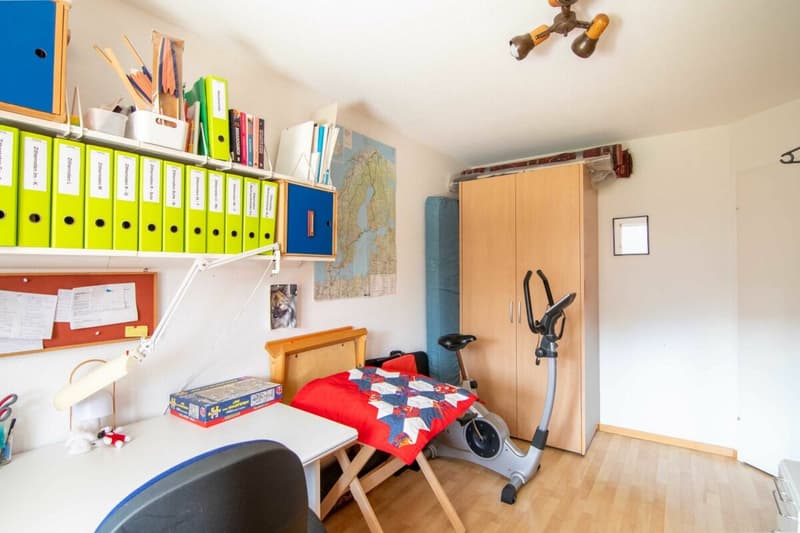 Nature et proximité de la ville - appartement 3,5 pièces bien entretenu avec jardin d'hiver, balcon & place de parking à Stettlen (12)
