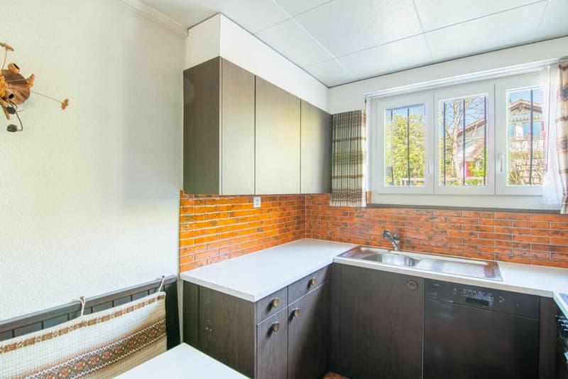 Freistehendes 8.5 Zimmer Ein- oder Zweifamilienhaus mit Raum & Zeit für Ihr Familienleben und Ihre persönlichen Ideen! (6)
