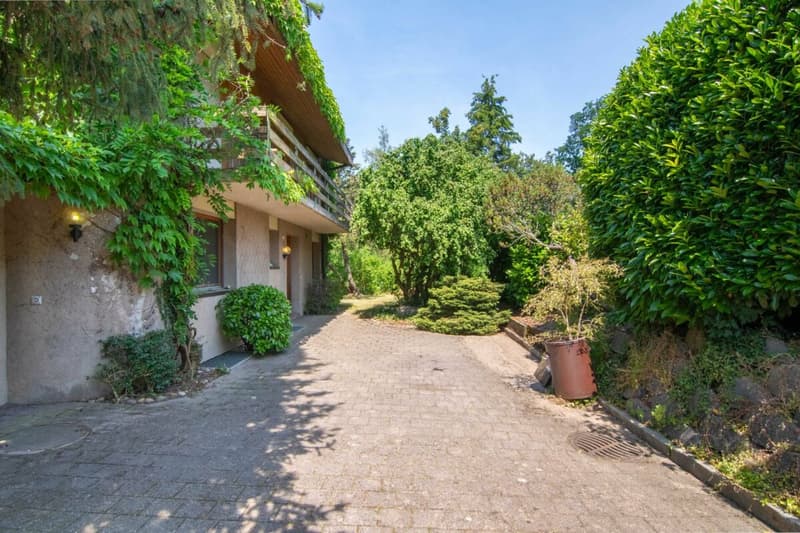 Sanierungsobjekt mit grossem Neu- oder Umbaupotenzial: 5.5-Zimmer  Einfamilienhaus nur 10 Gehminuten vom Bielersee! (3)