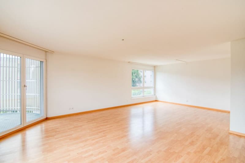 Grosszügige 3.5-Zimmerwohnung an Top-Lage | 94 m² | 2 Bäder | Balkon | Keller | Parkplatz (1)