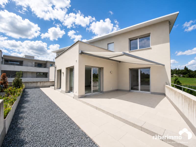 Muri, Zürcherstrasse 47a - Haus aussen mit Sonnenstore
