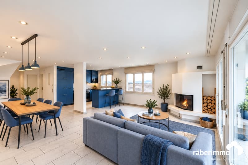 Skandinavisches Wohnen in Blau und Holz