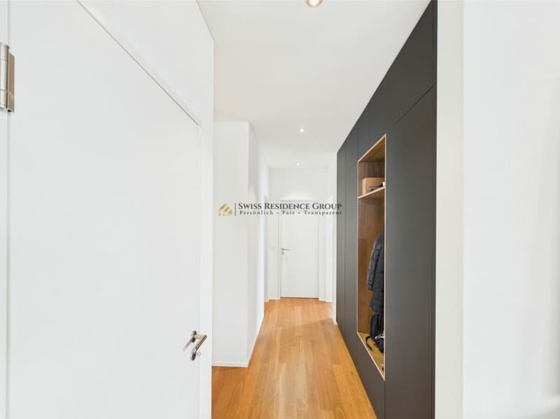 Exclusive 3.5-room apartment - style, comfort, and panoramic view (11)
