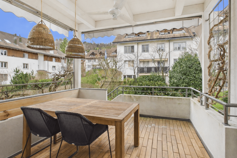 Casa a schiera affascinante con vista parziale sul lago in una posizione molto richiesta a Oberrieden (9)