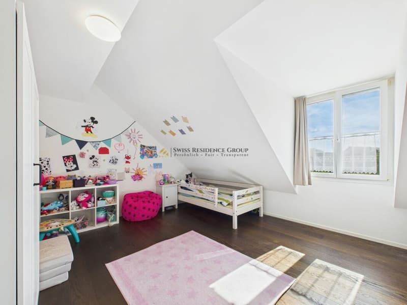 Grosszügige Dach-Maisonette mit Klimaanlage im steuergünstigen Neerach (7)