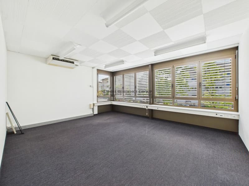 Representative office in the heart of Bülach (6)