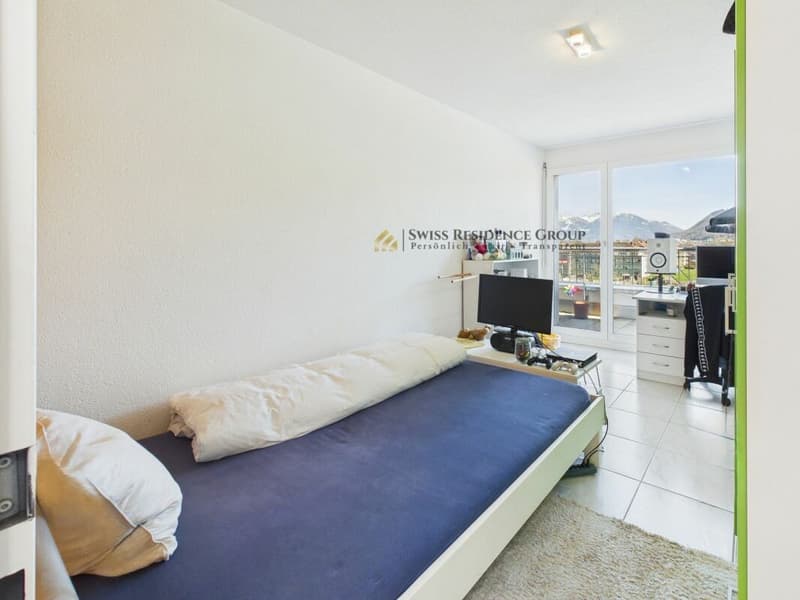 Bright attic apartment with a wonderful view of the mountains and lake (10)