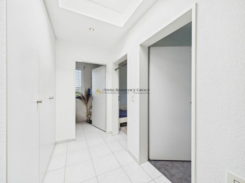 Bright attic apartment with a wonderful view of the mountains and lake (12)