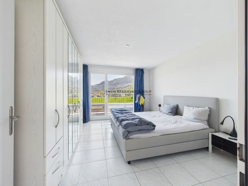 Bright attic apartment with a wonderful view of the mountains and lake (9)
