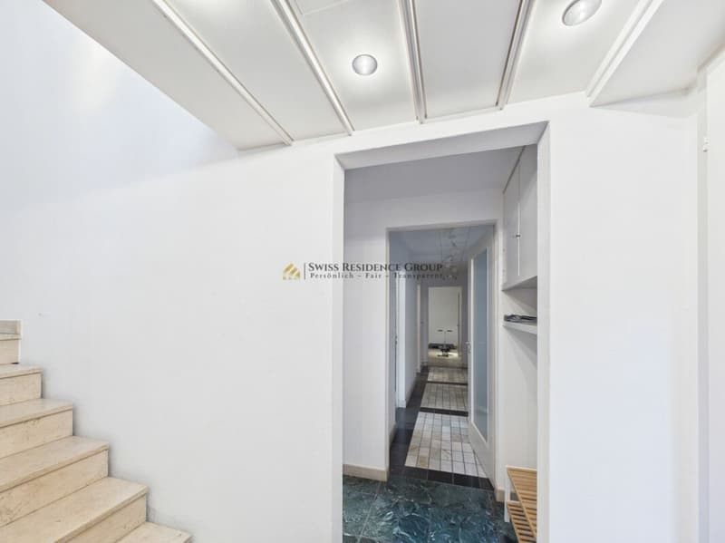 Ampia casa unifamiliare di 6 locali con idillio giardino e garage (5)