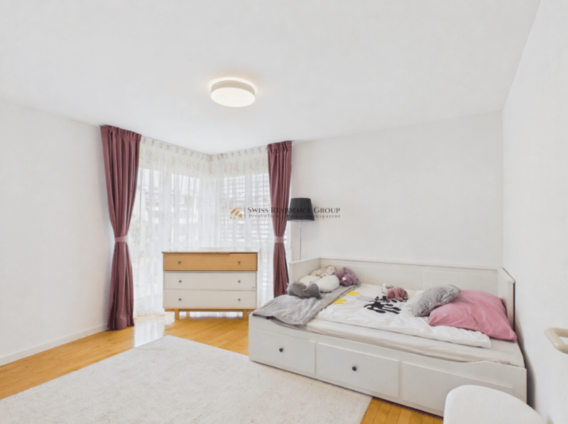 RESERVIERT: Helle Familienwohnung mit Terrasse, Lift und Seesicht (9)