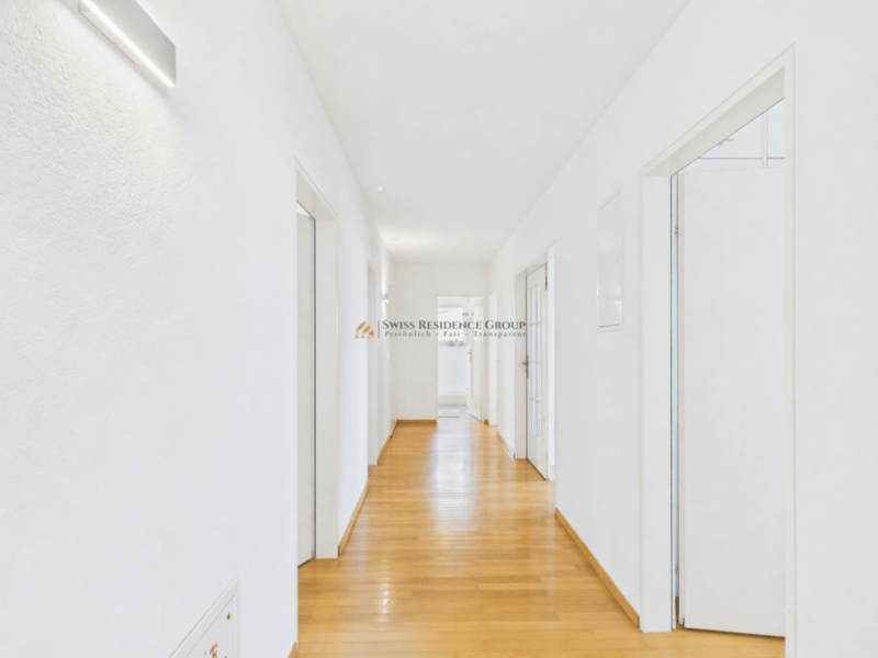 RESERVIERT: Helle Familienwohnung mit Terrasse, Lift und Seesicht (8)