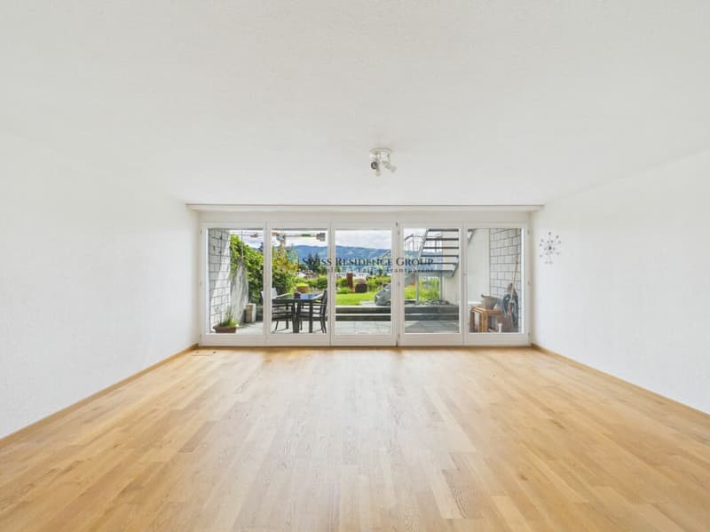 Exklusives 4.5-Zimmer-Reiheneinfamilienhaus mit unvergleichlicher See-, Schloss- und Bergsicht (9)