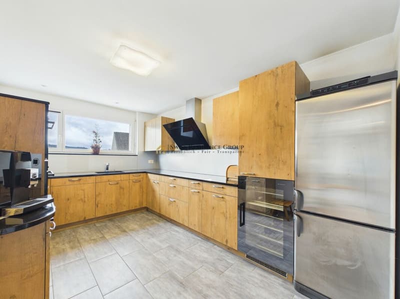 Luxus trifft Lebensqualität - Exklusive 5.5-Zimmer-Wohnung mit attraktivem Steuerfuss (7)