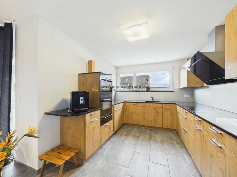 Luxus trifft Lebensqualität - Exklusive 5.5-Zimmer-Wohnung mit attraktivem Steuerfuss (8)