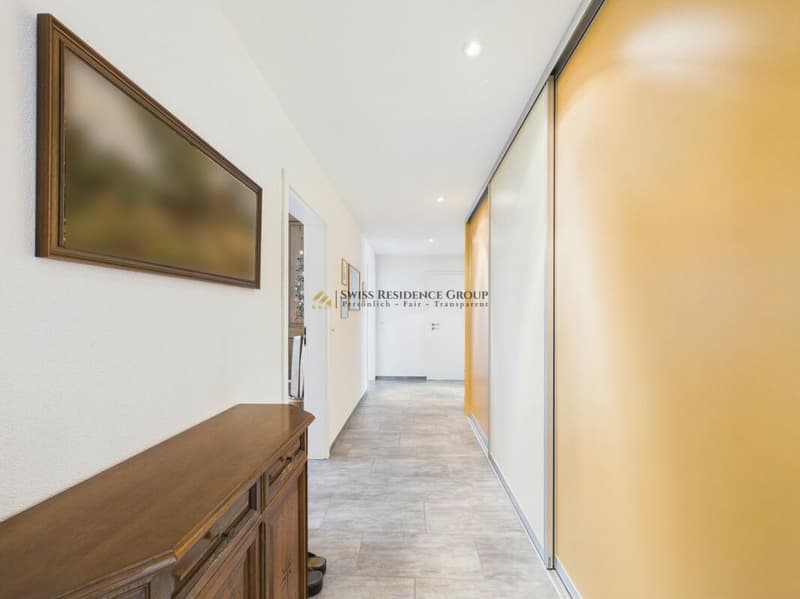 Luxus trifft Lebensqualität - Exklusive 5.5-Zimmer-Wohnung mit attraktivem Steuerfuss (9)
