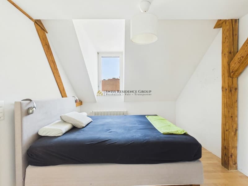 Exklusives Wohnen mit Galerie, Cheminée und Zürichsee in Gehdistanz (10)