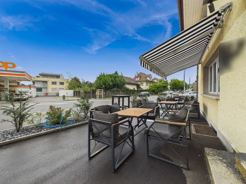 Attraktive Gastro-Location mit grosser Terrasse und TOP Einrichtung! (3)