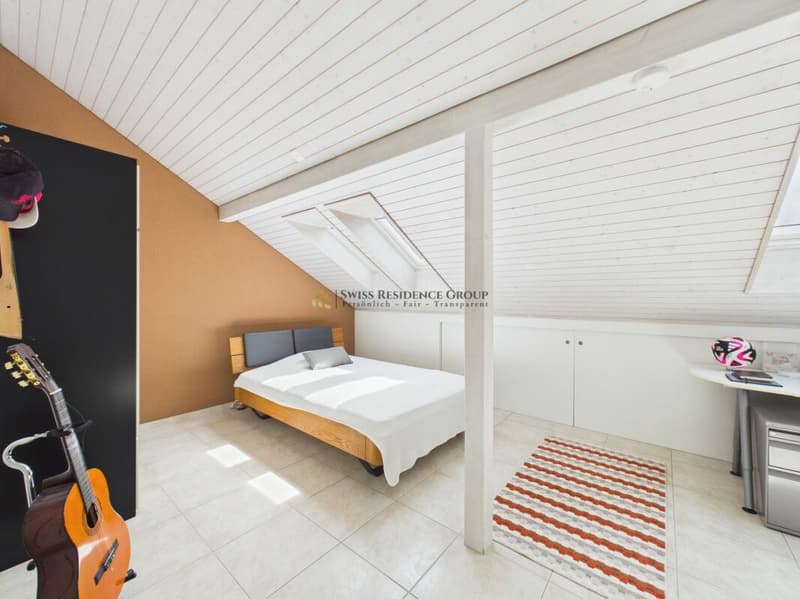 Modernes 6.5-Zimmer-Eckhaus mit sonnigem Garten in begehrter Wohnlage (14)