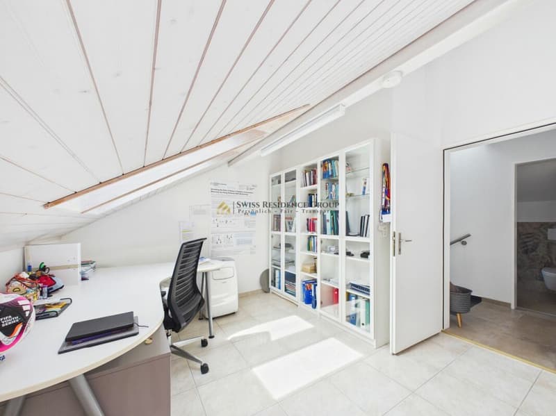Modernes 6.5-Zimmer-Eckhaus mit sonnigem Garten in begehrter Wohnlage (13)