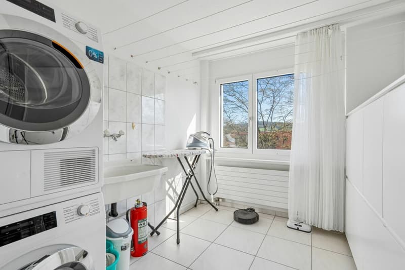 Ihr neues Zuhause: 170 m² Wohnkomfort mit Wintergarten und Cheminée (10)
