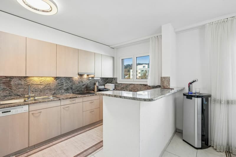 Ihr neues Zuhause: 170 m² Wohnkomfort mit Wintergarten und Cheminée (8)