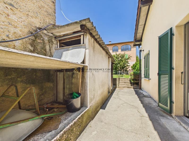 Casa unifamiliare di 7 locali con ufficio, ampio giardino e importante potenziale di ampliamento (18)