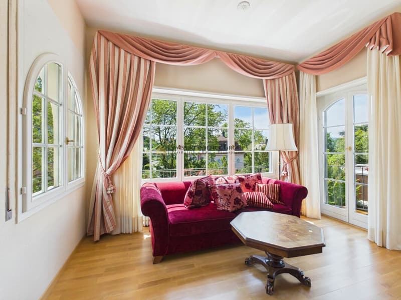 Altbau-Charme trifft auf modernen Luxus - Einzigartige 4.5-Zimmer-Wohnung mit Garten & Cheminée in 8008 Zürich (2)