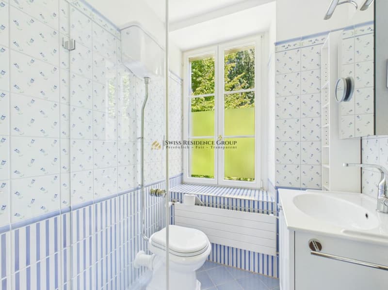Altbau-Charme trifft auf modernen Luxus - Einzigartige 4.5-Zimmer-Wohnung mit Garten & Cheminée in 8008 Zürich (13)