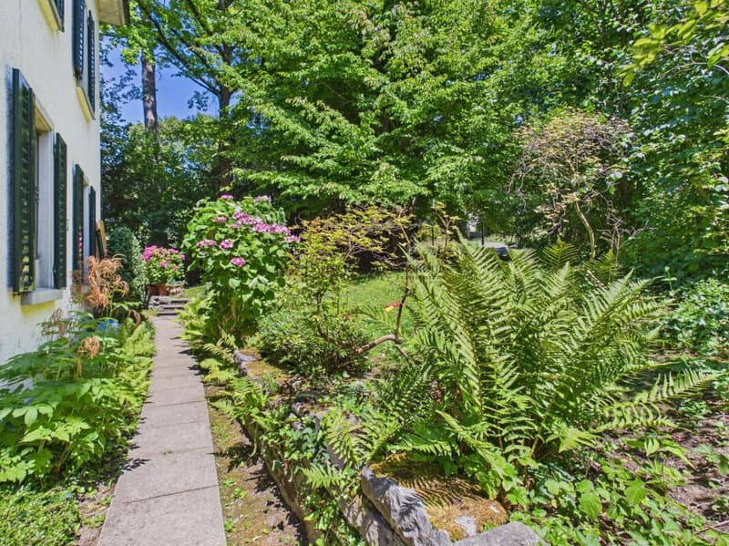 Altbau-Charme trifft auf modernen Luxus - Einzigartige 4.5-Zimmer-Wohnung mit Garten & Cheminée in 8008 Zürich (20)