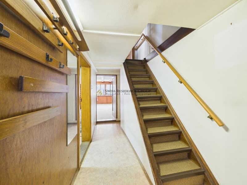 Ein Zuhause mit Charakter - Viel Platz, eigener Garten und grosses Potenzial (8)