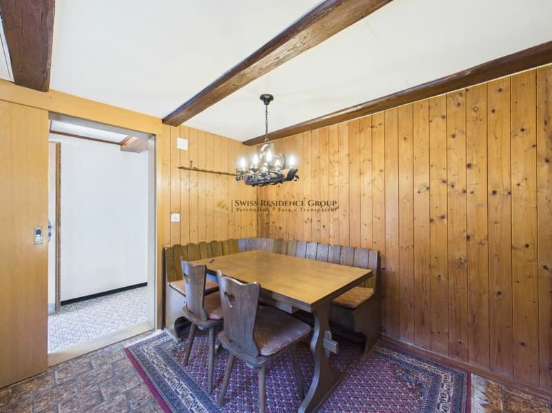 Ein Zuhause mit Charakter - Viel Platz, eigener Garten und grosses Potenzial (4)