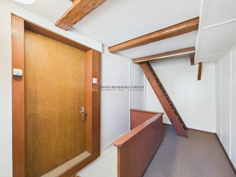 Ein Zuhause mit Charakter - Viel Platz, eigener Garten und grosses Potenzial (15)