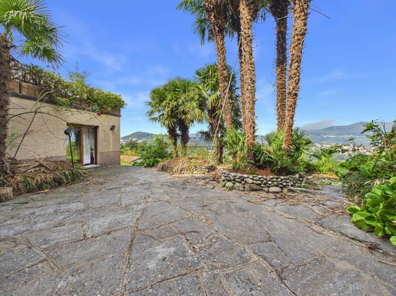 Bellissima casa con la vista mozzafiato (28)