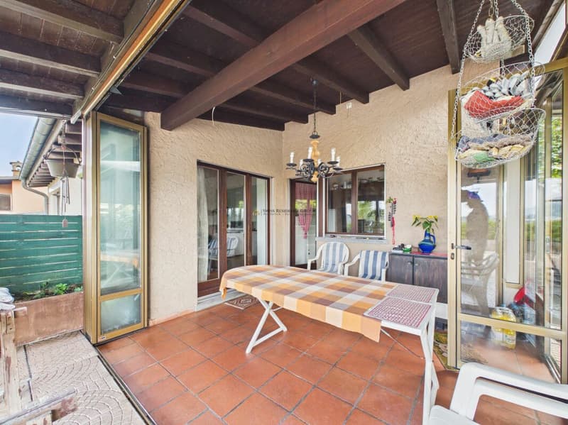 Bellissima casa con la vista mozzafiato (16)