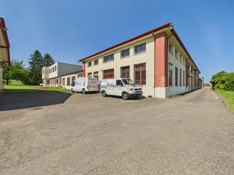 Attraktive Gewerbeinvestition mit Mieterträgen und Entwicklungspotenzial (2)
