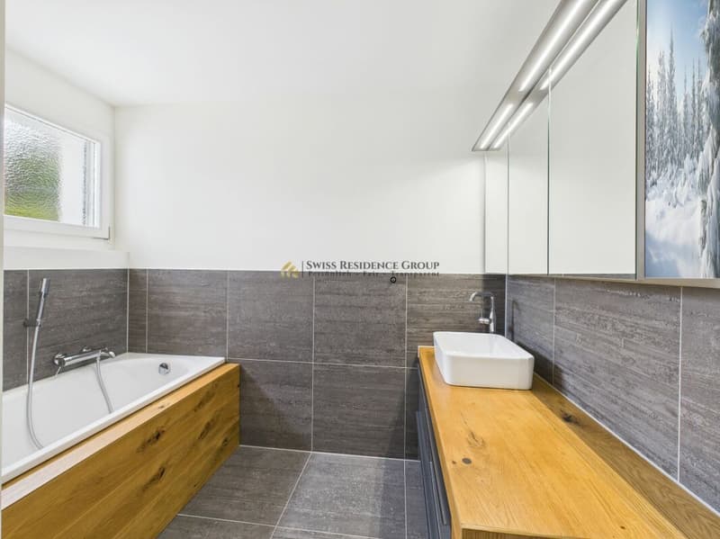 Stilvolle Wohnung mit Marmorboden, traumhafter Wintergarten & zwei Bädern (9)