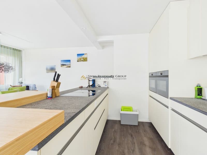 Neuer Glanz an top Lage: Frisch renovierte Wohnung ohne Renovationsbedarf (5)
