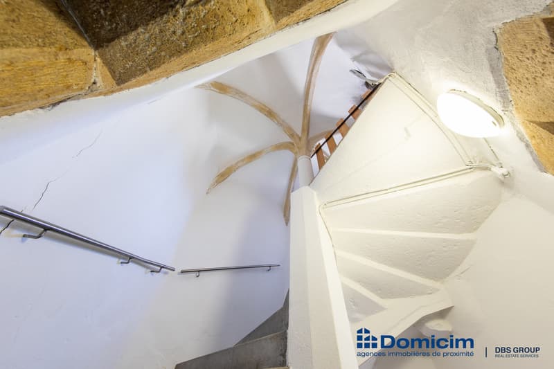 Authentique demeure de caractère de 7 appartements (9)