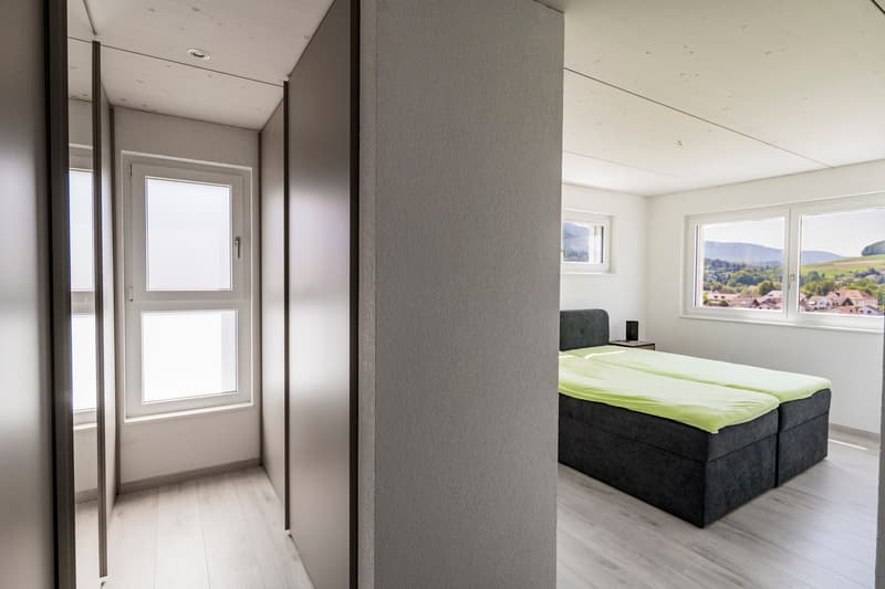 Vue panoramique pour cette villa de 6.5 pces (10)