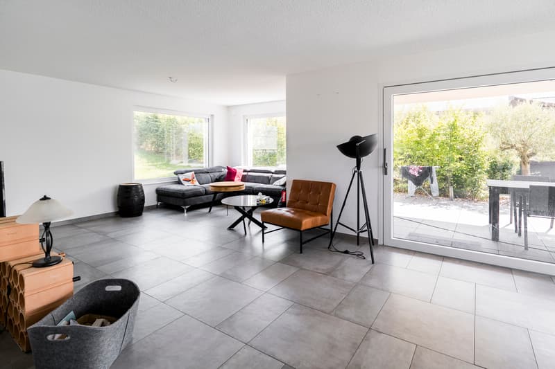 Vue panoramique pour cette villa de 6.5 pces (3)